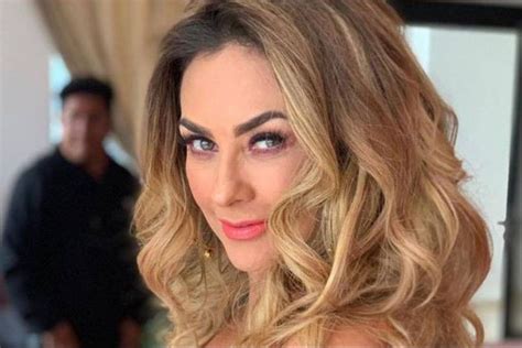 aracely arámbula desnuda|“En cuerpo y alma”: las atrevidas fotos detrás de cámaras del。